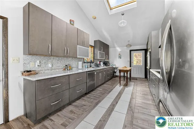 $793,396 | 394 Flagstaff Road, Lehighton, PA 18235