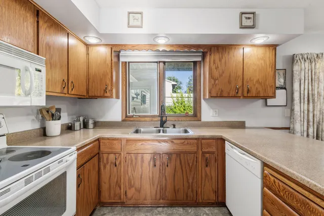 $365,000 | 11017 27th Avenue South, Burnsville, MN 55337