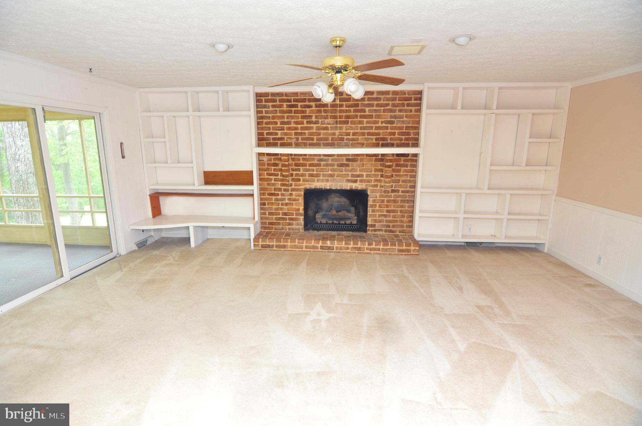 112 Forest Ridge Road Winchester, VA 22602 - Photo 23 of 53 Family room on main level