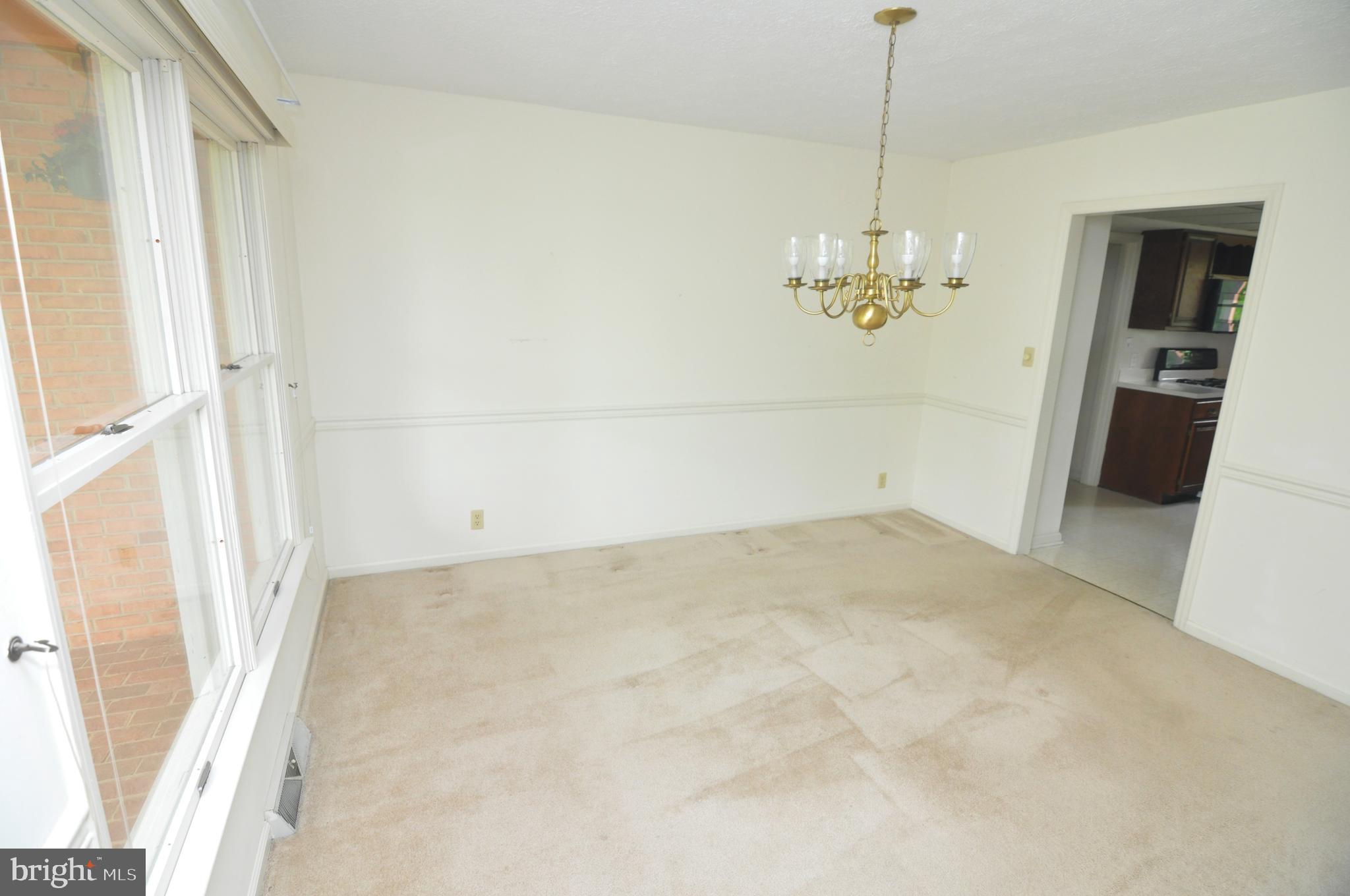 112 Forest Ridge Road Winchester, VA 22602 - Photo 29 of 53 Dining room