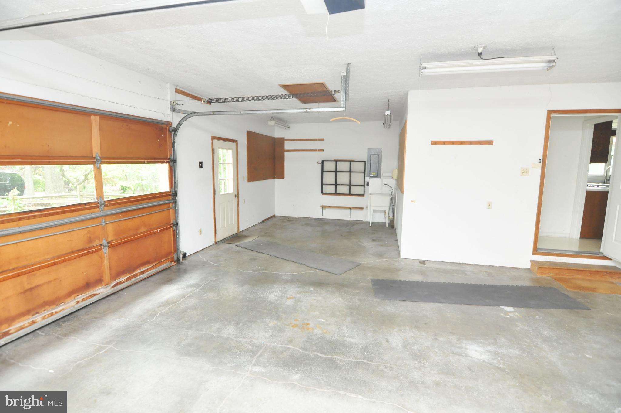 112 Forest Ridge Road Winchester, VA 22602 - Photo 34 of 53 Garage