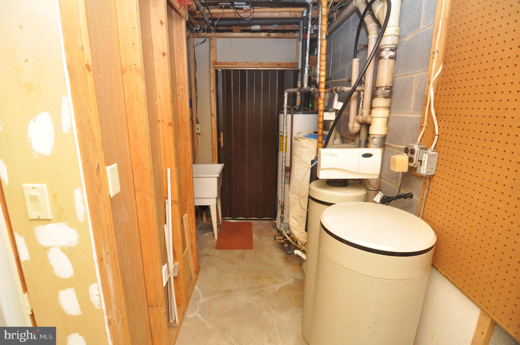 112 Forest Ridge Road Winchester, VA 22602 - Photo 51 of 53 Utility room
