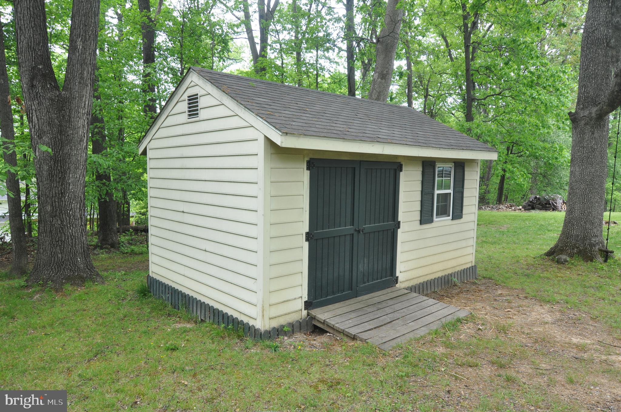 112 Forest Ridge Road Winchester, VA 22602 - Photo 10 of 53 Shed