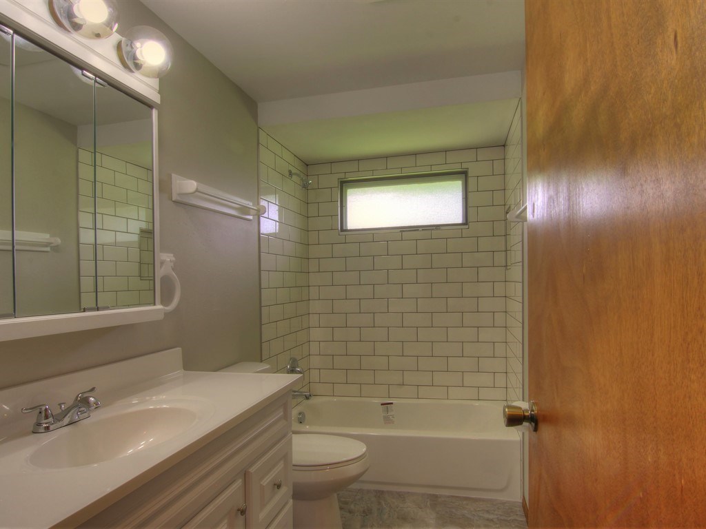 2811 South Bates Road Spokane Valley, WA 99206 - Photo 11 of 20 Gallery Image 11
