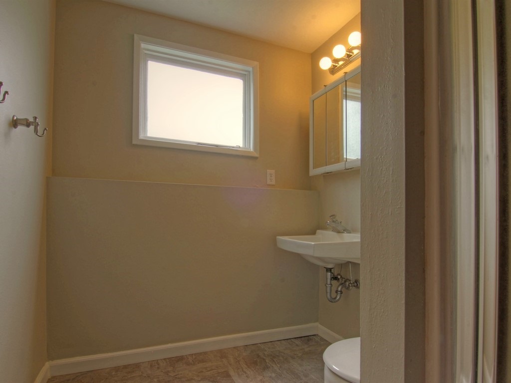 2811 South Bates Road Spokane Valley, WA 99206 - Photo 15 of 20 Gallery Image 15