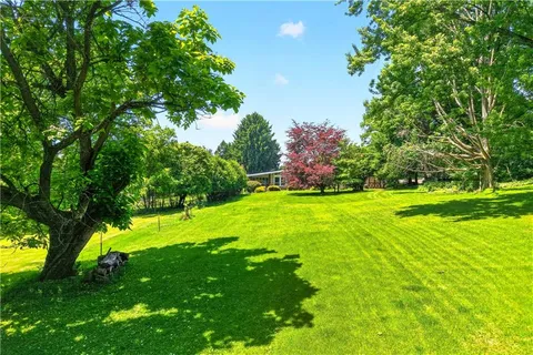 $259,900 | 2219 Mitchell Drive, Irwin, PA 15642