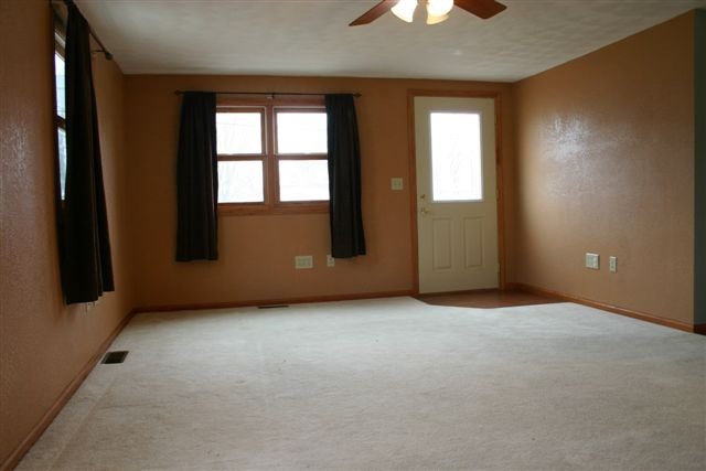 327 Cleveland Road Colona, IL 61241 - Photo 3 of 10 Gallery Image 3