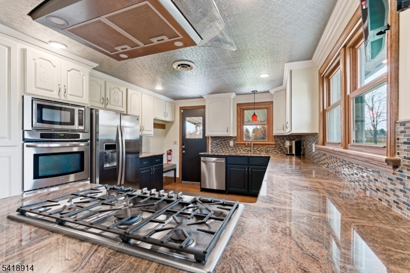 1316 Belvidere Road Phillipsburg, NJ 08865 - Photo 18 of 38