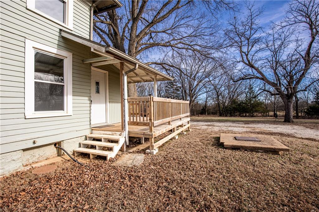 39635 Pleasant Valley Road Lane, KS 66042 - Photo 17 of 49