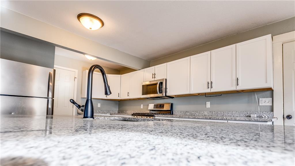 39635 Pleasant Valley Road Lane, KS 66042 - Photo 25 of 49