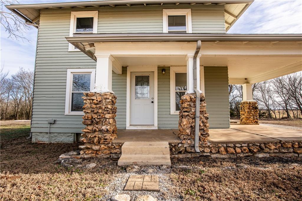 39635 Pleasant Valley Road Lane, KS 66042 - Photo 3 of 49