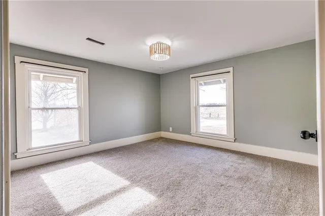 $274,000 | 39635 Pleasant Valley Road, Lane, KS 66042