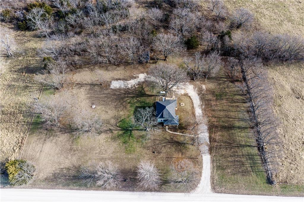 39635 Pleasant Valley Road Lane, KS 66042 - Photo 46 of 49