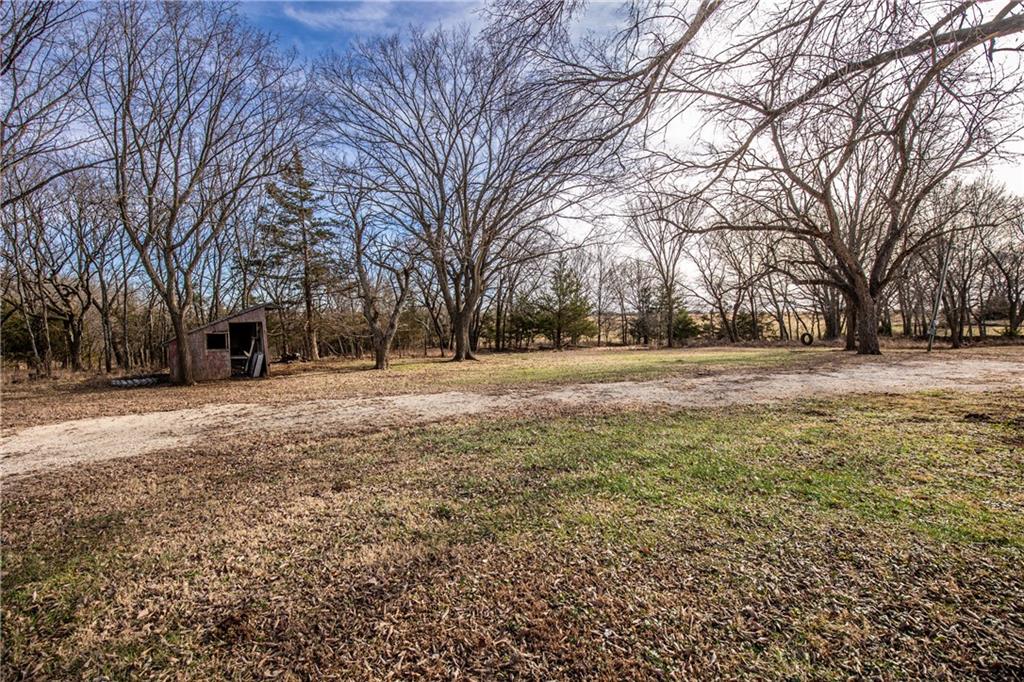 39635 Pleasant Valley Road Lane, KS 66042 - Photo 9 of 49