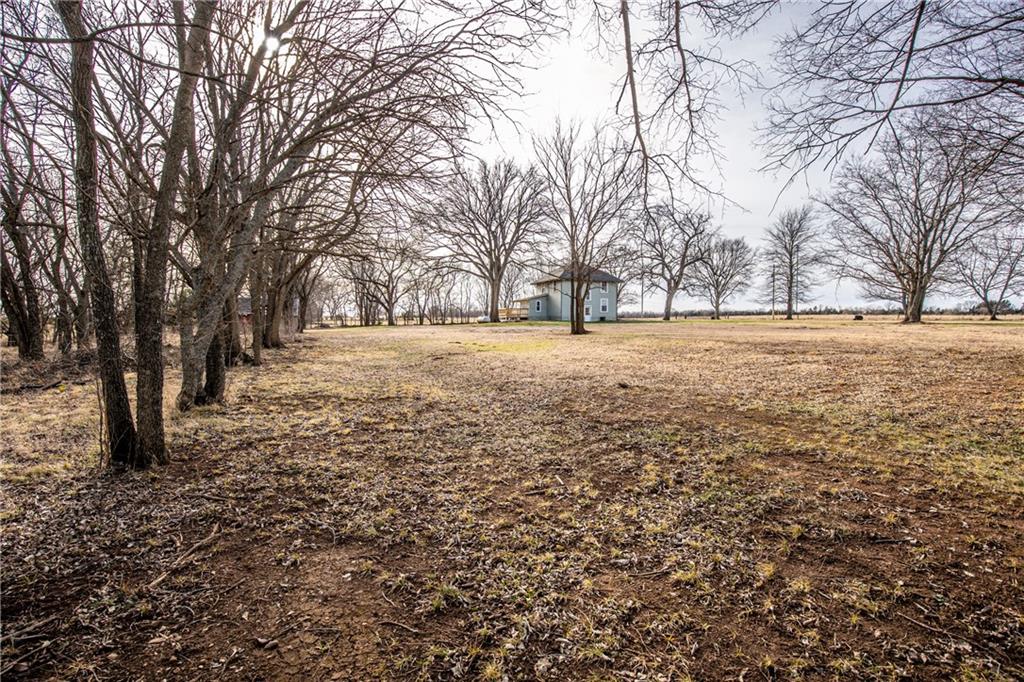 39635 Pleasant Valley Road Lane, KS 66042 - Photo 10 of 49