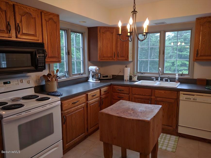 5 Long Pond Road Housatonic, MA 01236 - Photo 4 of 31 Kitchen