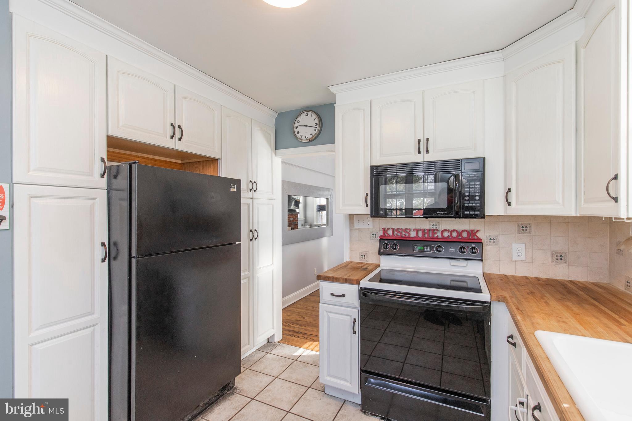 2950 Old Cedar Grove Road Broomall, PA 19008 - Photo 10 of 35 Kitchen