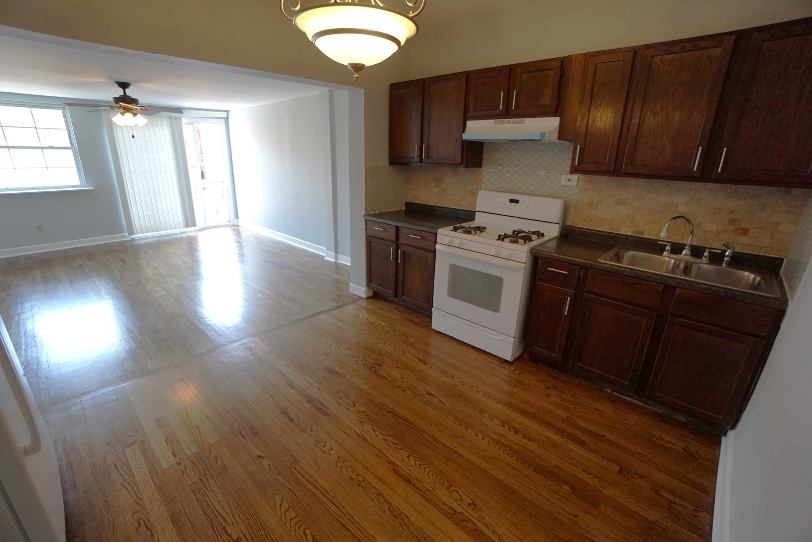4855 North Ridgeway Avenue Chicago, IL 60625 - Photo 24 of 46 Gallery Image 24