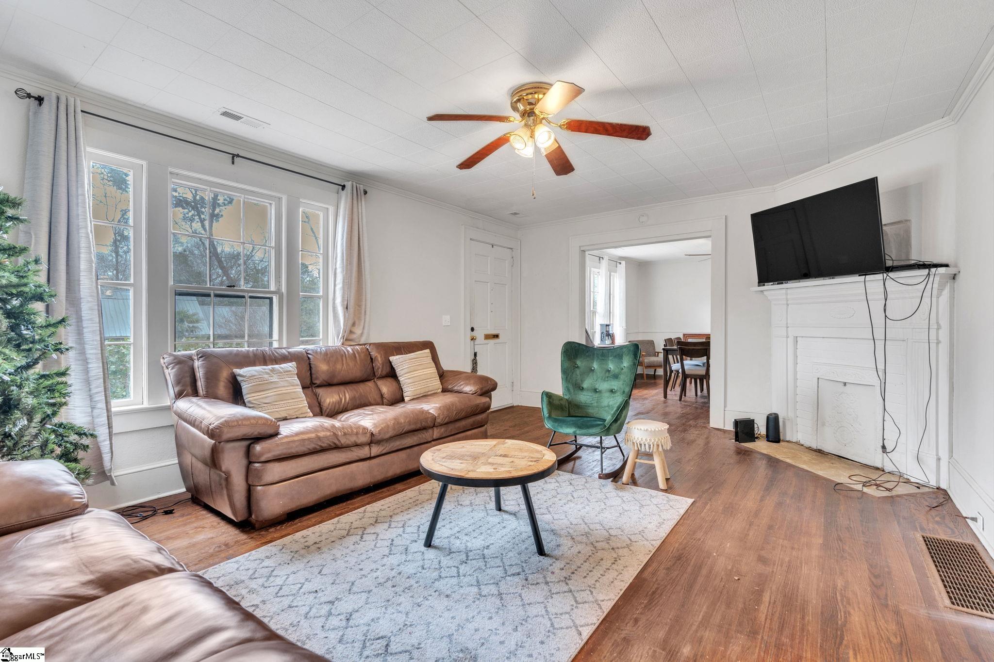 112 Maplebrook Street Laurens, SC 29360 - Photo 9 of 32