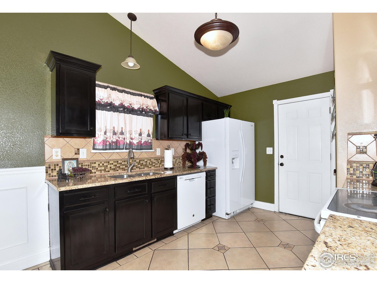 327 East 29th St Road Greeley, CO 80631 - Photo 9 of 38 Gallery Image 9