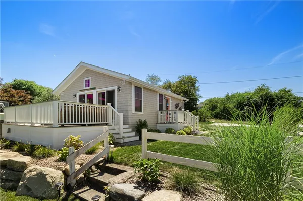 $949,000 | 17 Goose Island Road, Narragansett, RI 02882