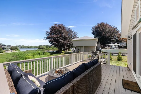 $949,000 | 17 Goose Island Road, Narragansett, RI 02882