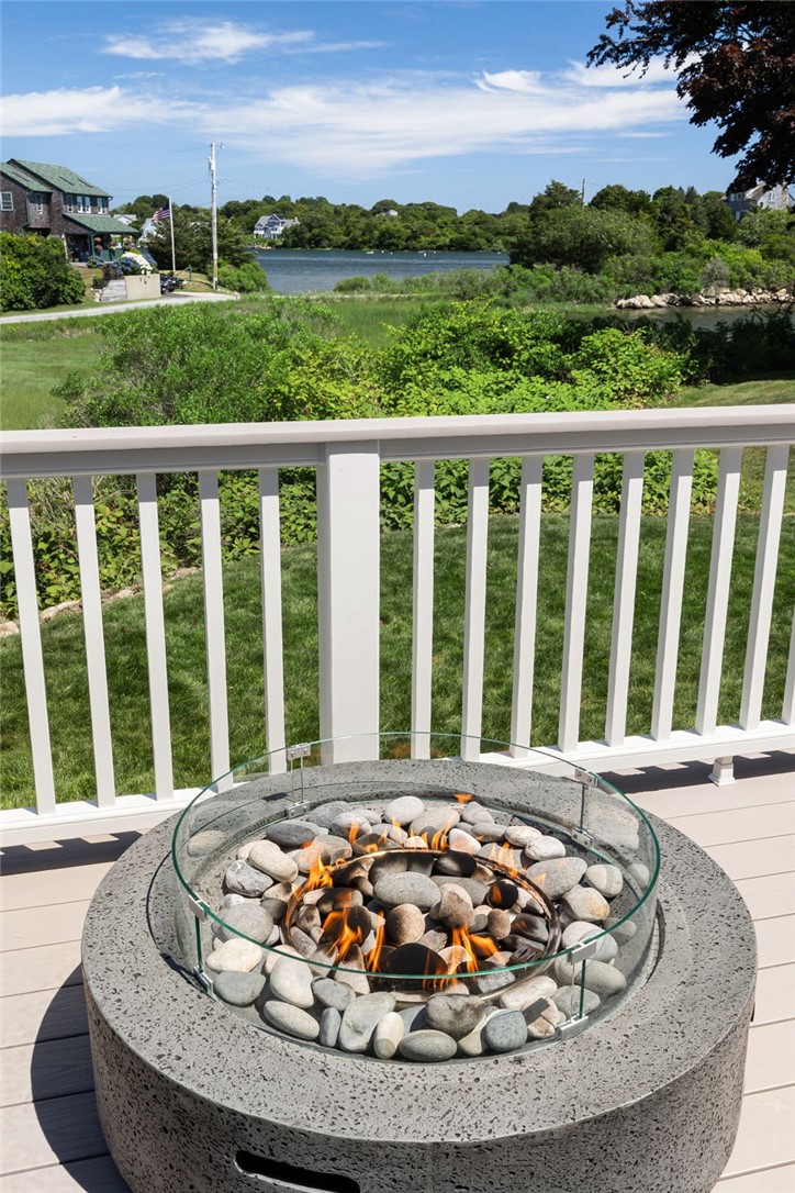 17 Goose Island Road Narragansett, RI 02882 - Photo 9 of 27