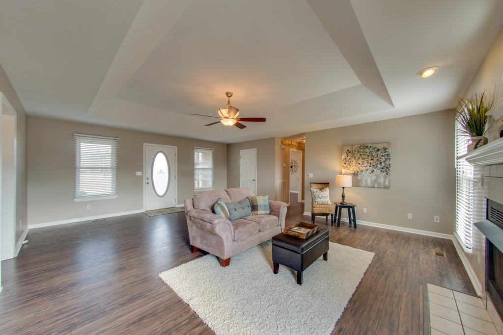 911 River Barfield Road Murfreesboro, TN 37128 - Photo 3 of 13 Gallery Image 3