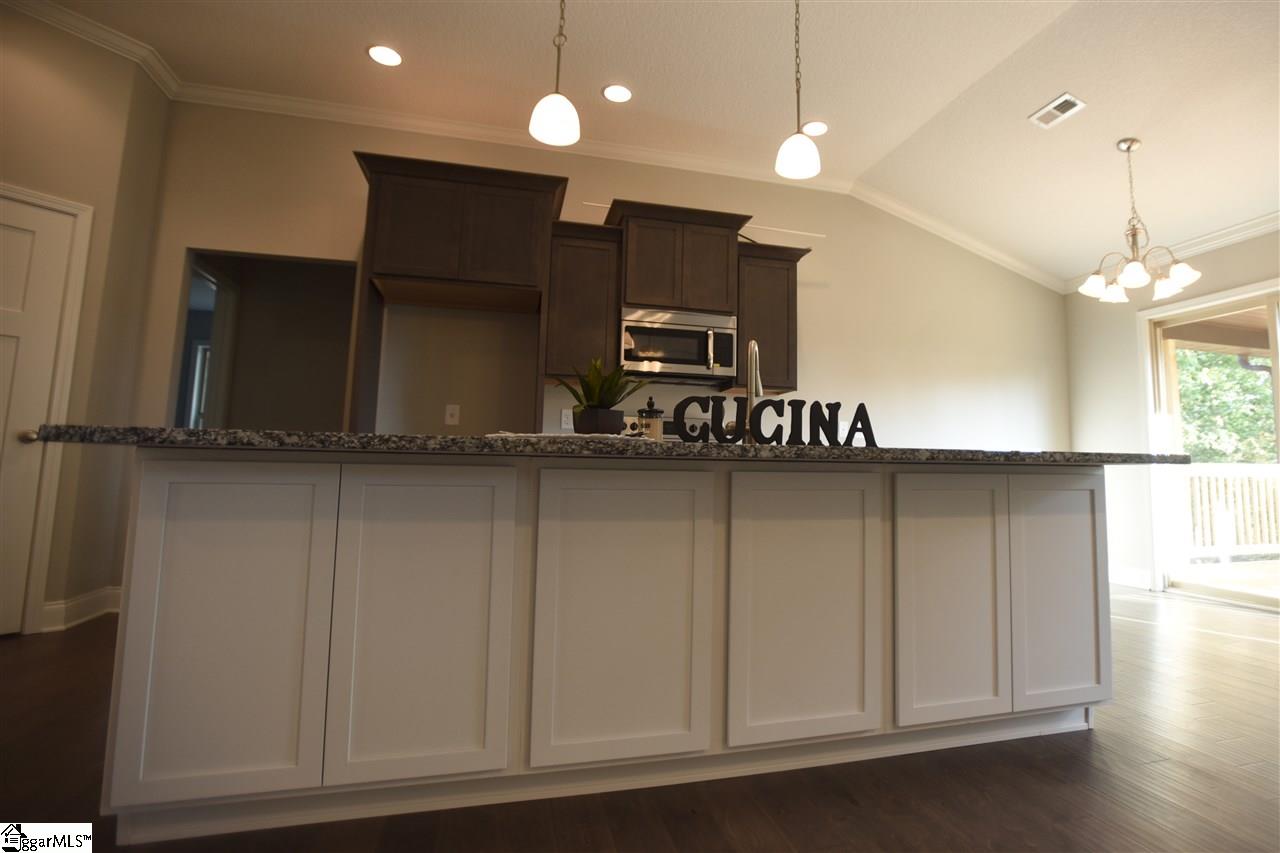 501 Ben Johnson Road Inman, SC 29349 - Photo 8 of 34