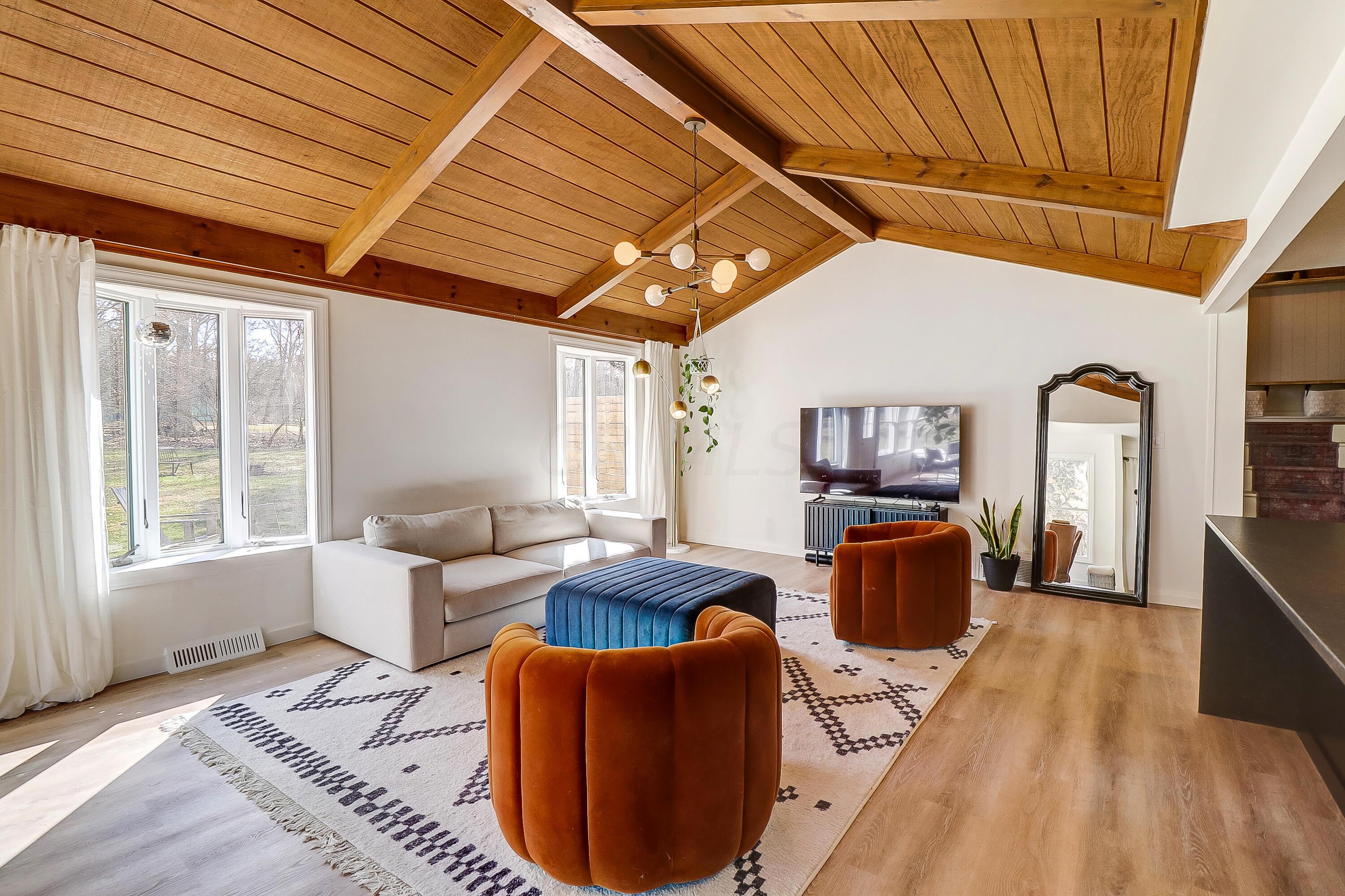 7220 Cubbage Road Westerville, OH 43081 - Photo 12 of 51 What a light and bright family room!