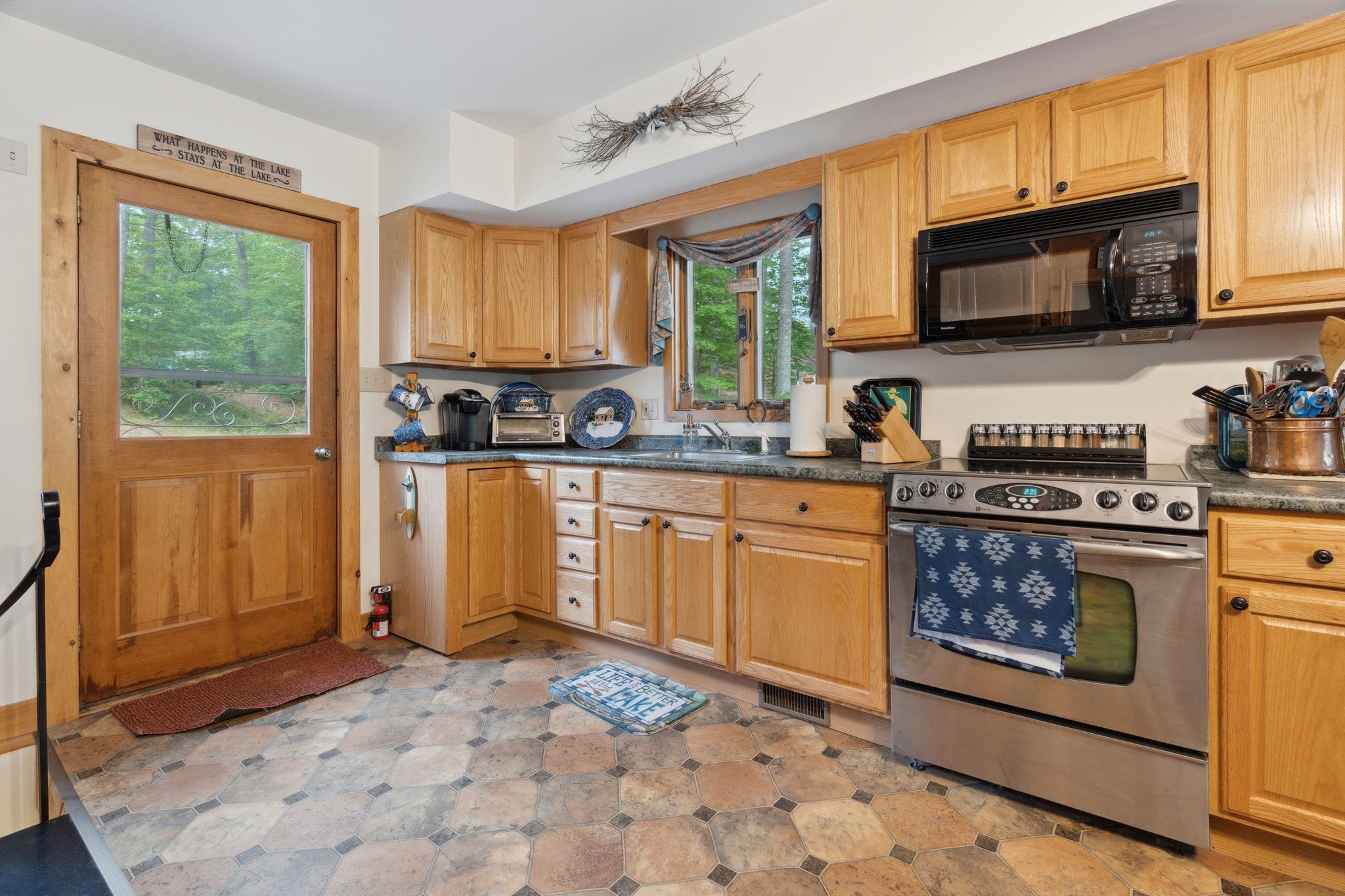33 Foye Cove Road Wakefield, NH 03830 - Photo 3 of 30
