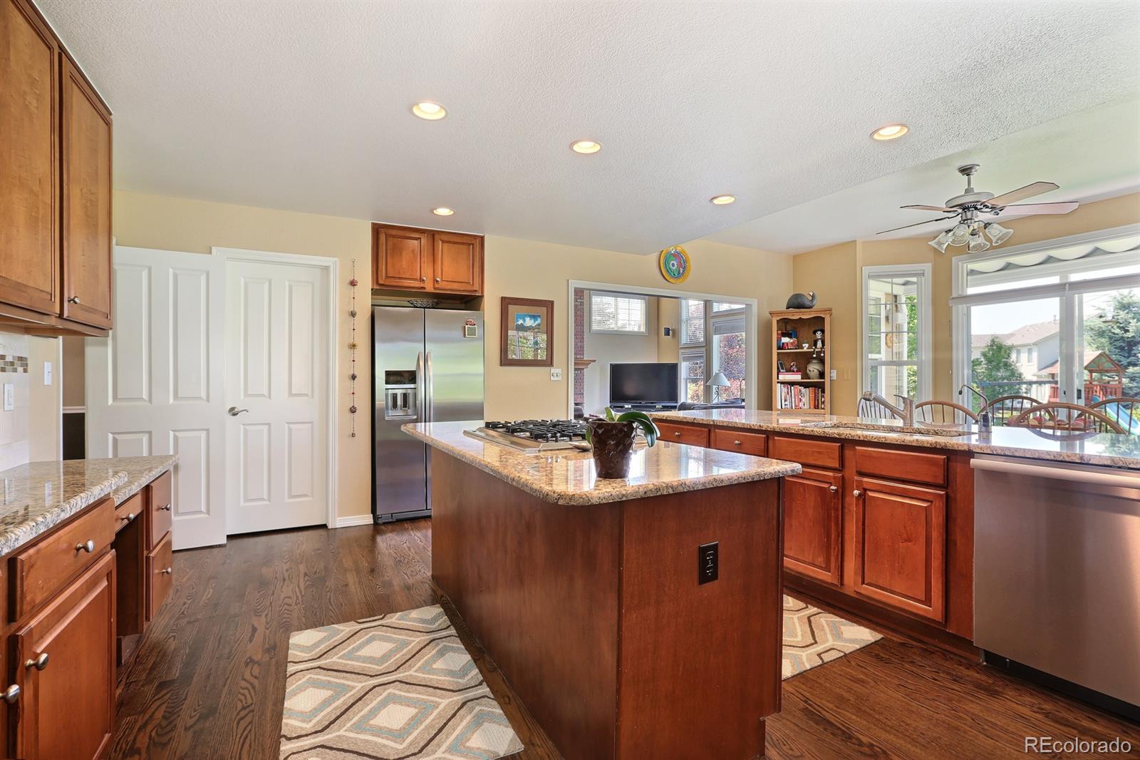 10614 Ridgecrest Circle Highlands Ranch, CO 80129 - Photo 11 of 35 Gallery Image 11