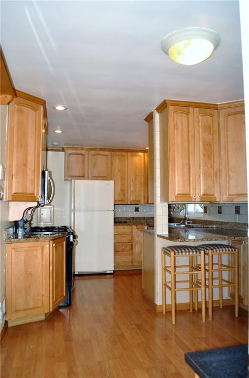 228 Bascom Avenue Pittsburgh, PA 15214 - Photo 15 of 24 Nicely layed out gourmet kitchen with plenty of lighting!
