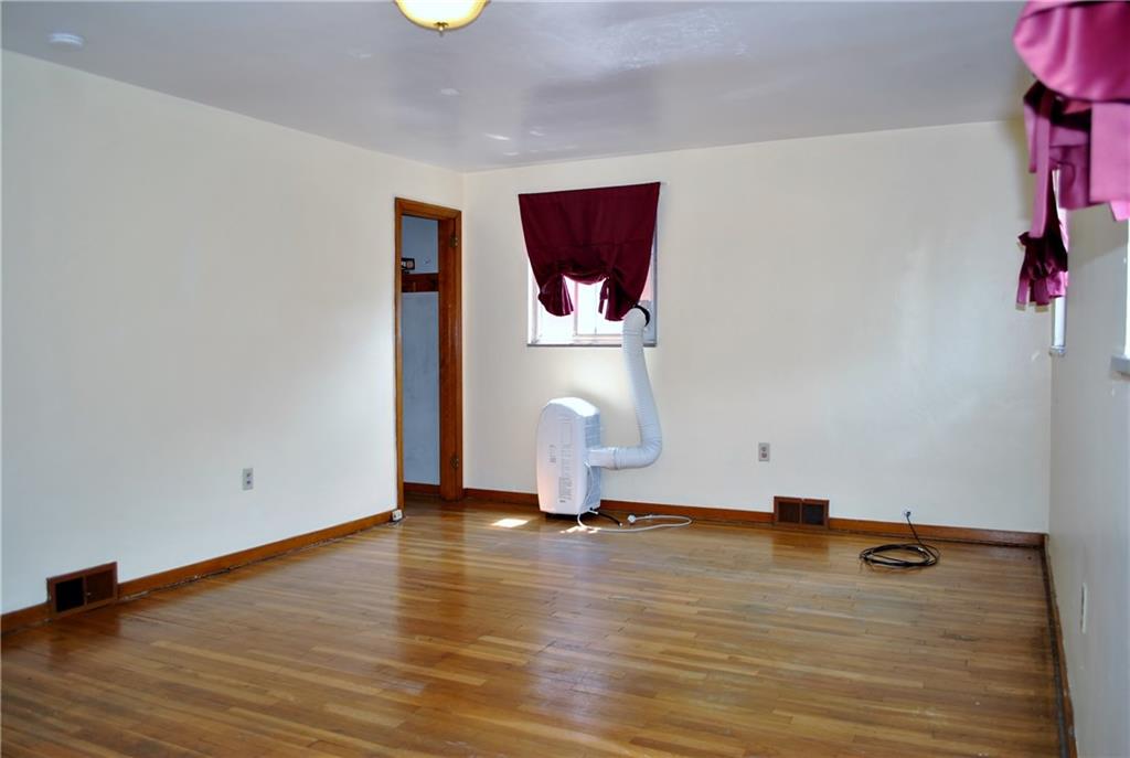 228 Bascom Avenue Pittsburgh, PA 15214 - Photo 8 of 24 Master bedroom is huge! Plenty of space for your bedroom suit to fit in here. Plenty of windows, hardwood floors, and closet space!