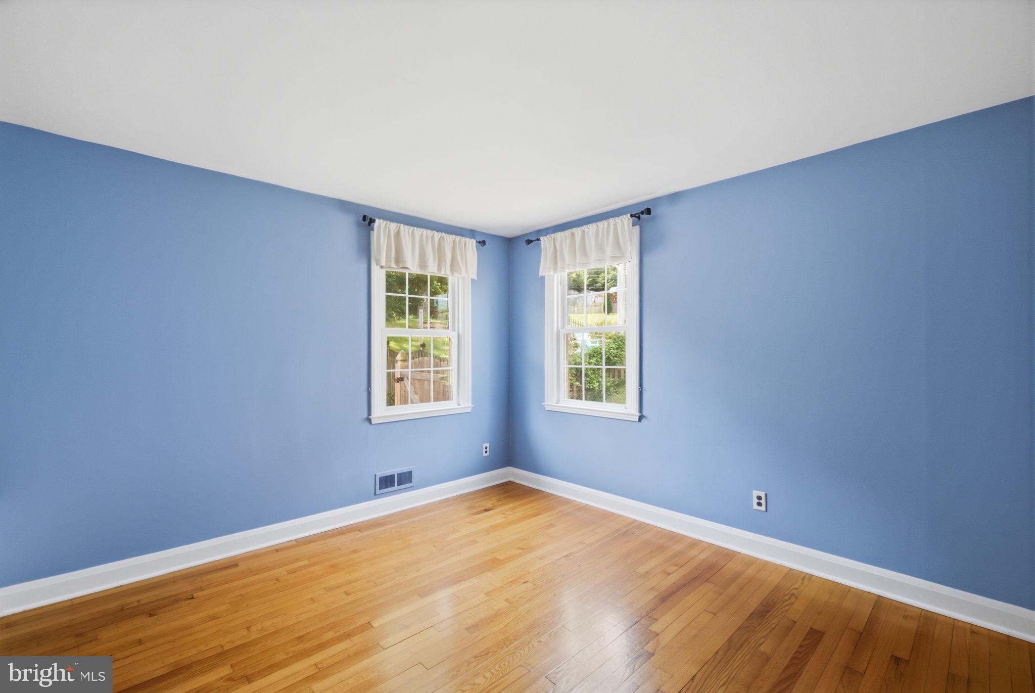 107 Oakway Road Lutherville-Timonium, MD 21093 - Photo 15 of 52 Main level bedroom