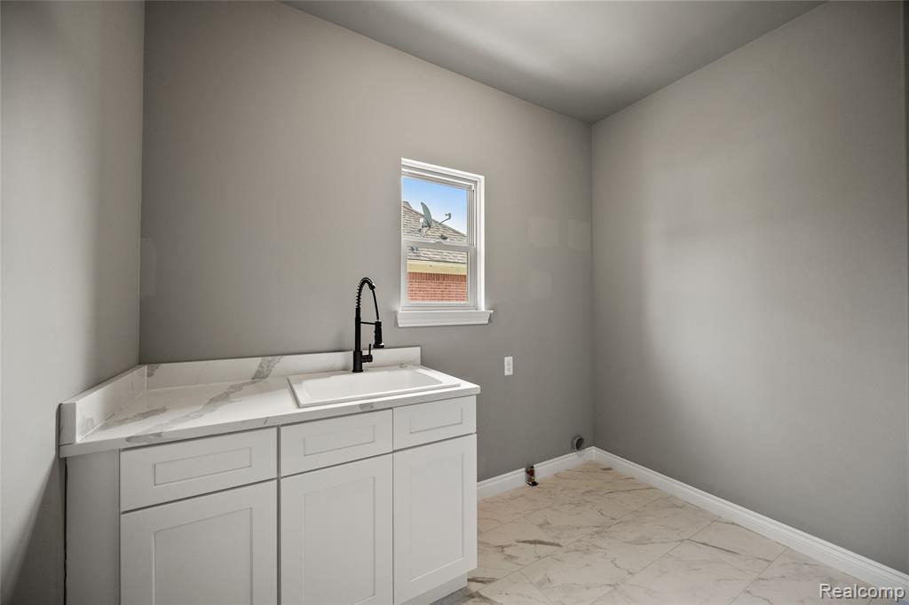 7100 Dryden Road Almont, MI 48003 - Photo 16 of 30