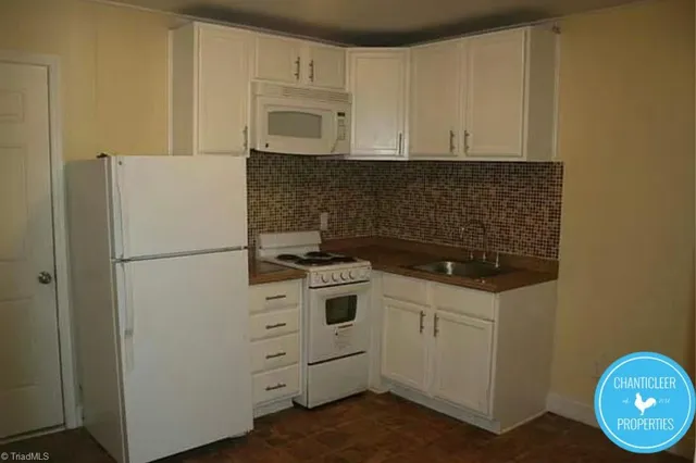 $1,070 | 115 Florence Street, Unit 13, Graham, NC 27253