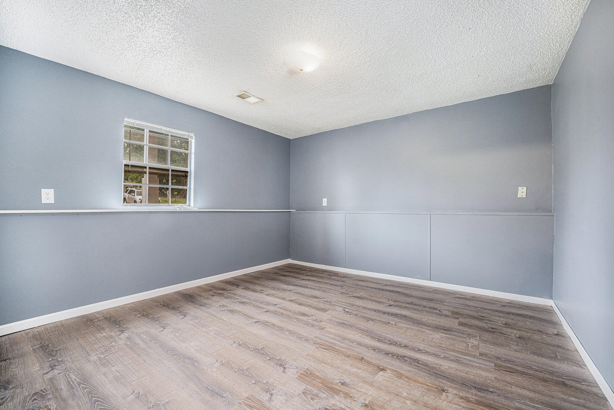 18920 Highway 86 Three Rivers, MI 49093 - Photo 17 of 24 018_file_536