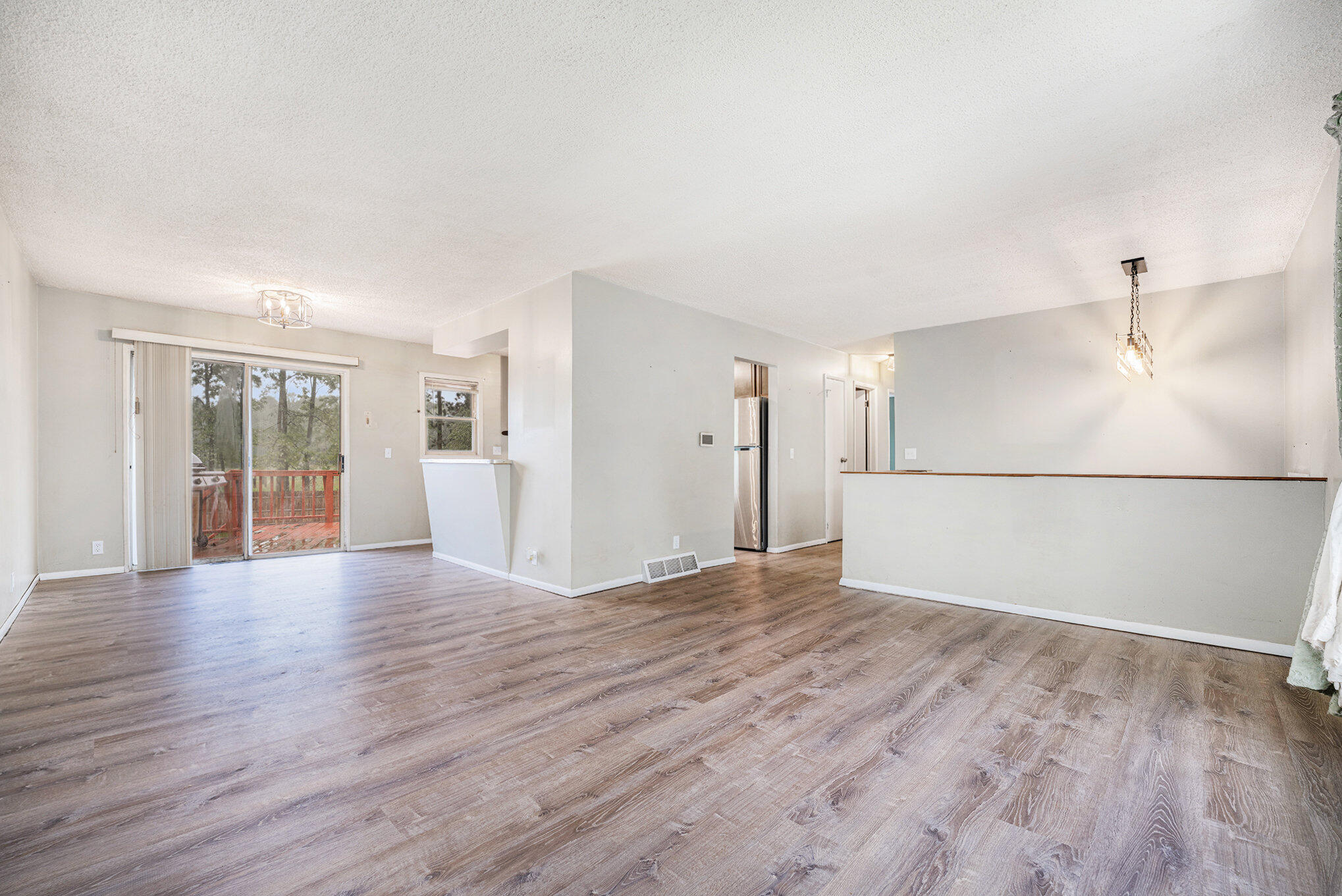 18920 Highway 86 Three Rivers, MI 49093 - Photo 5 of 24 007_file_999