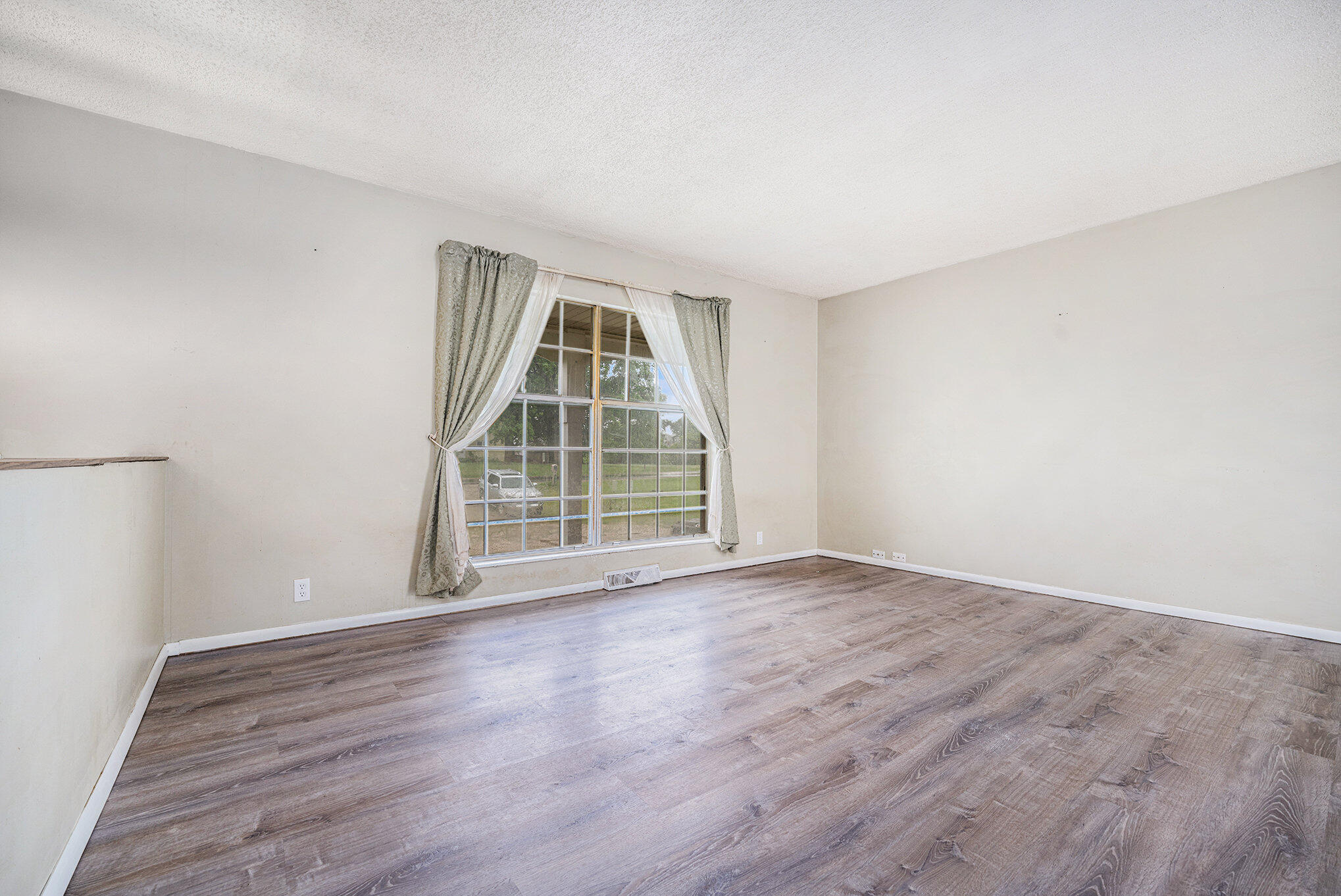 18920 Highway 86 Three Rivers, MI 49093 - Photo 6 of 24 008_file_857