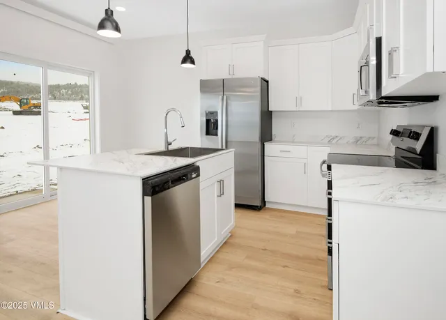 $745,000 | 60 Comanche Way, Gypsum, CO 81637