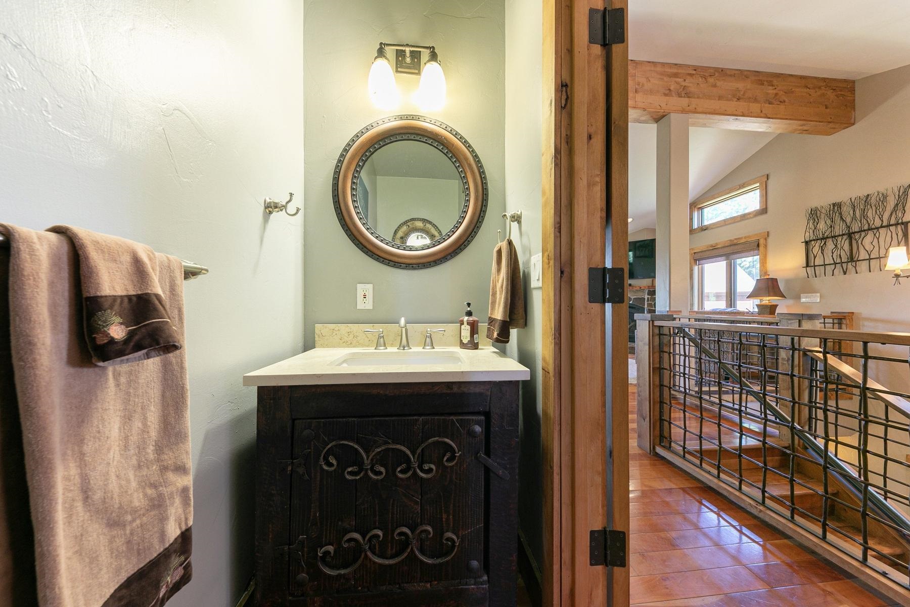 13165 Pinnacle Loop Truckee, CA 96161 - Photo 17 of 28