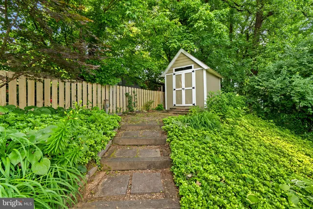 $3,200 | 3904 Lantern Drive, Silver Spring, MD 20902