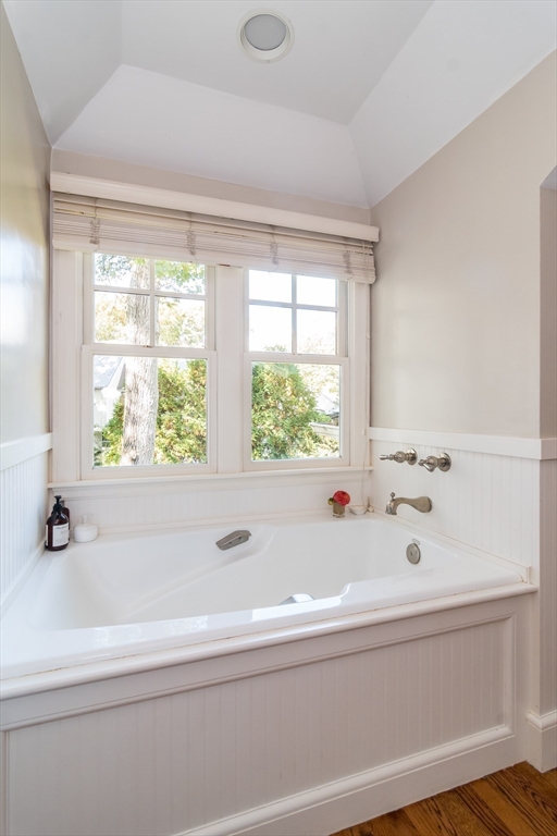 45 Old Colony Road Wellesley, MA 02481 - Photo 17 of 34