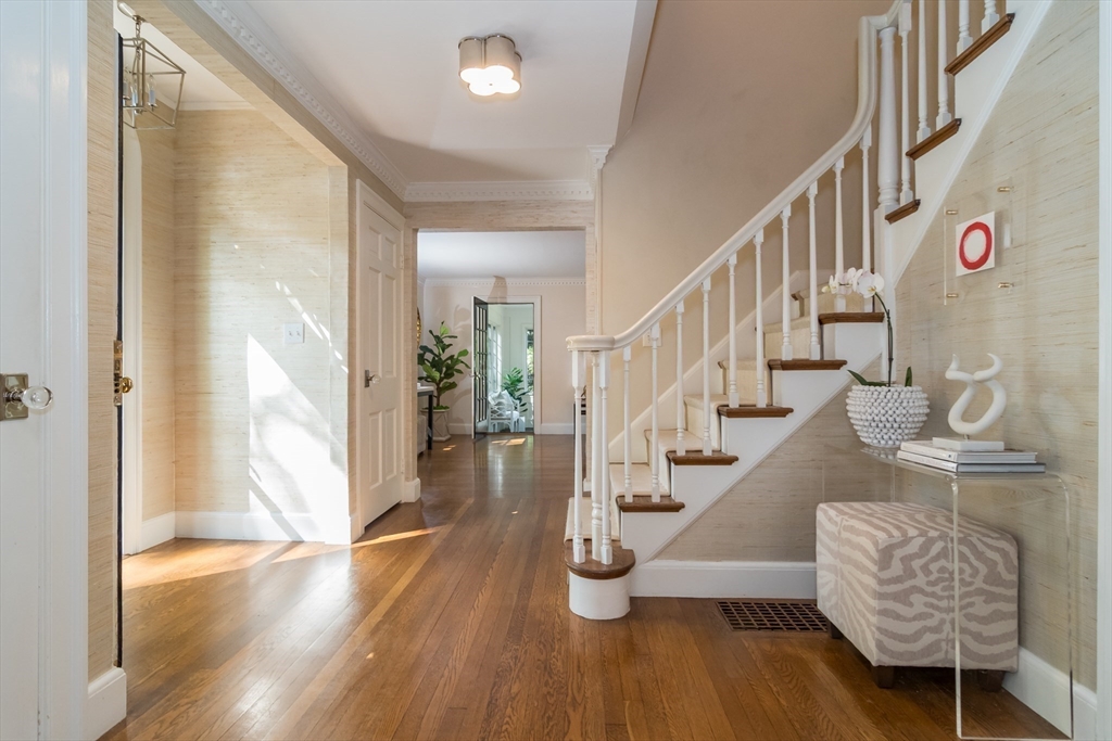 45 Old Colony Road Wellesley, MA 02481 - Photo 2 of 34