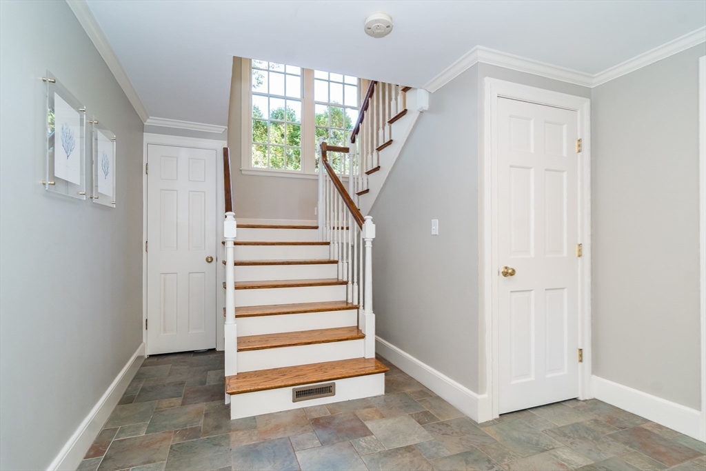 45 Old Colony Road Wellesley, MA 02481 - Photo 25 of 34