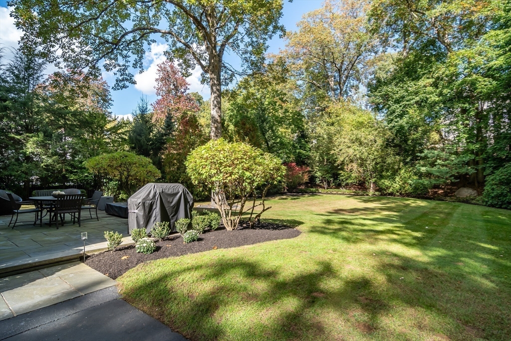 45 Old Colony Road Wellesley, MA 02481 - Photo 31 of 34
