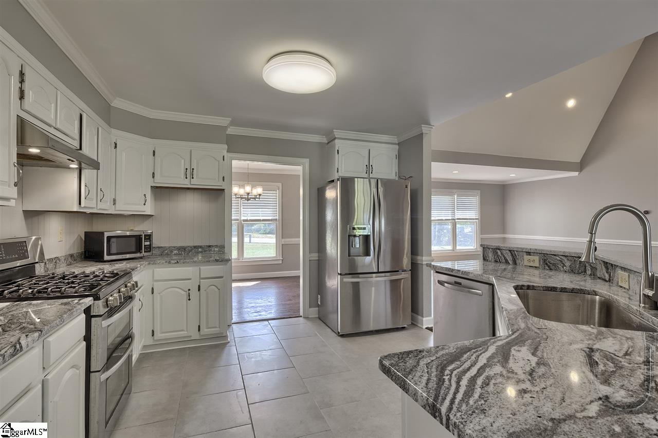 824 Neely Ferry Road Simpsonville, SC 29680 - Photo 11 of 36 Gallery Image 11