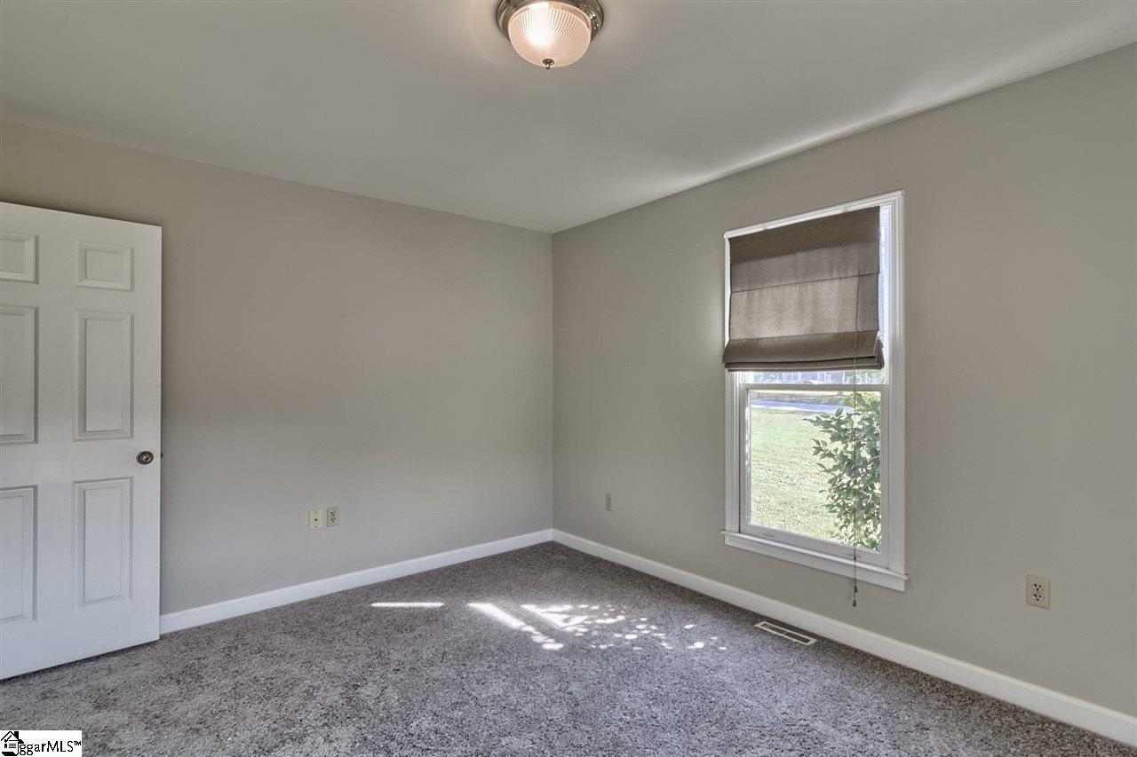 824 Neely Ferry Road Simpsonville, SC 29680 - Photo 21 of 36 Gallery Image 21