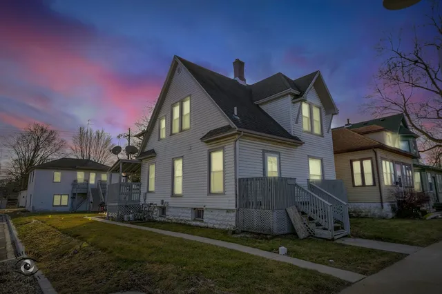 $382,500 | 458 West Broadway Street, Bradley, IL 60915